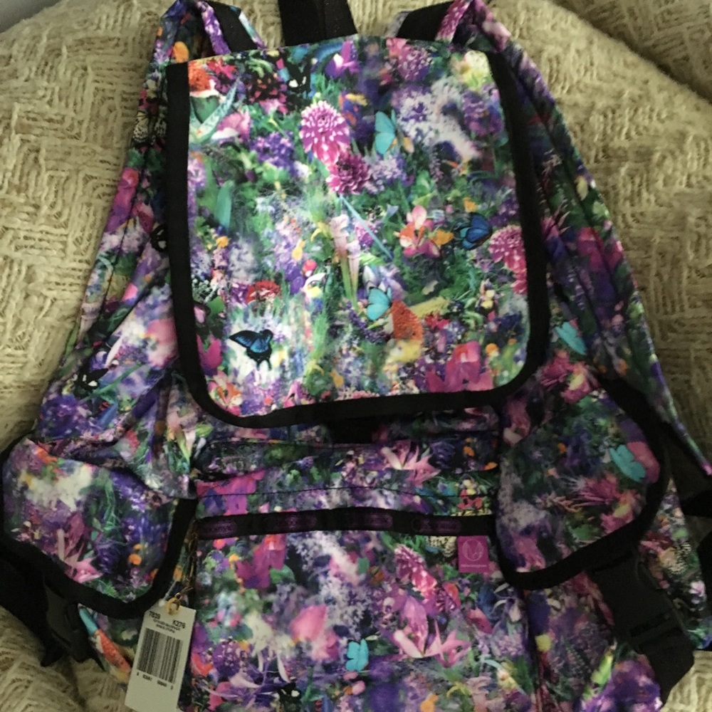 Lesportsac Mika’s utopia voyager